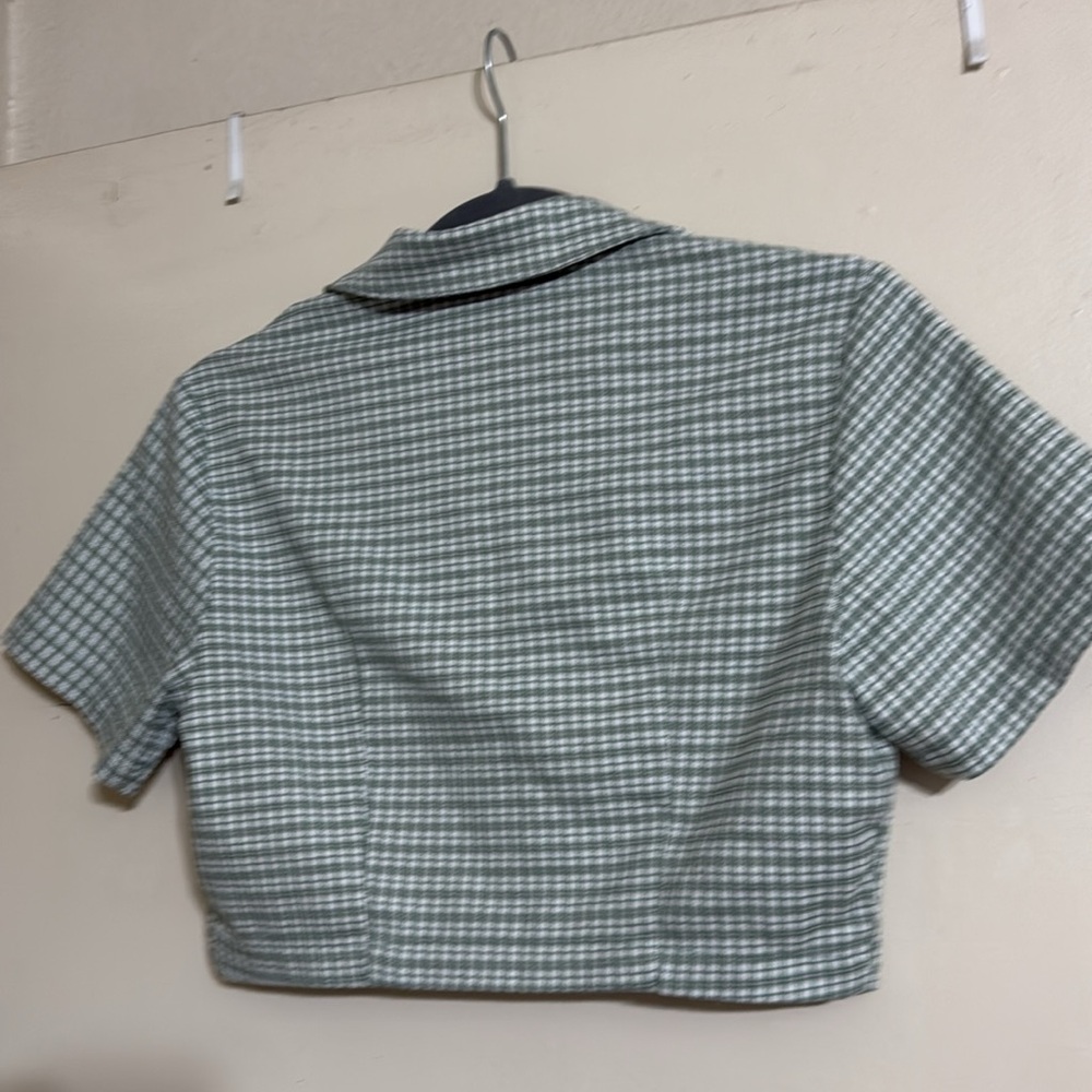 Brandy Melville Vivian Green Plaid Crop Top - Picture 5 of 6